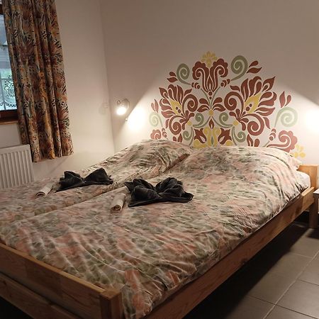 Gesztenye Vendégház Ságvár Exterior foto