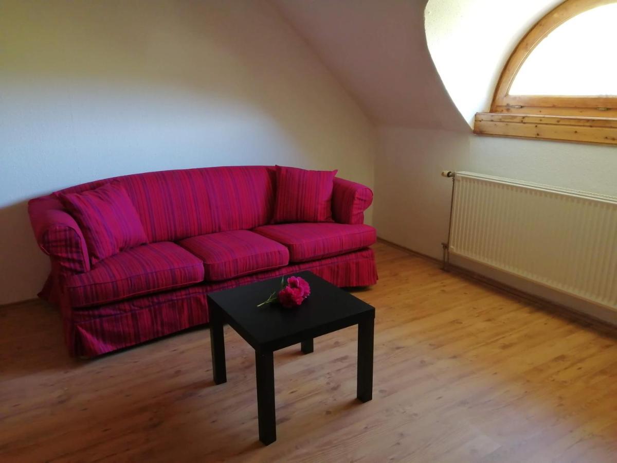 Gesztenye Vendégház Ságvár Exterior foto