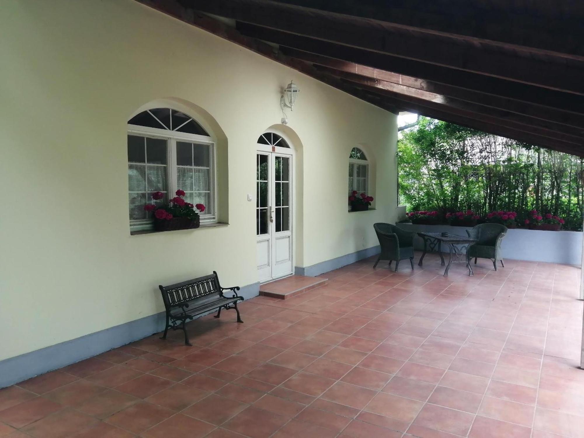 Gesztenye Vendégház Ságvár Exterior foto